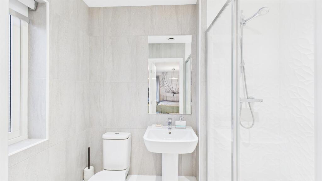 En Suite Showeroom