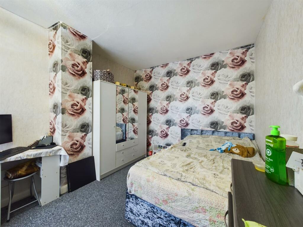 Bedroom 2.jpg
