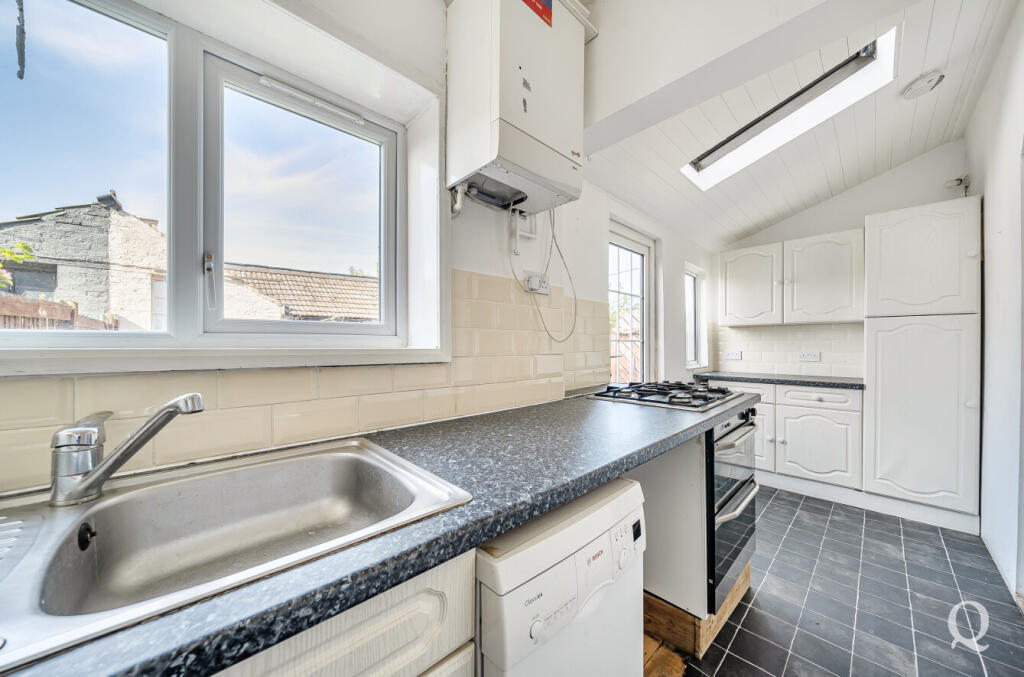 ceb819f4-7294-4ec...