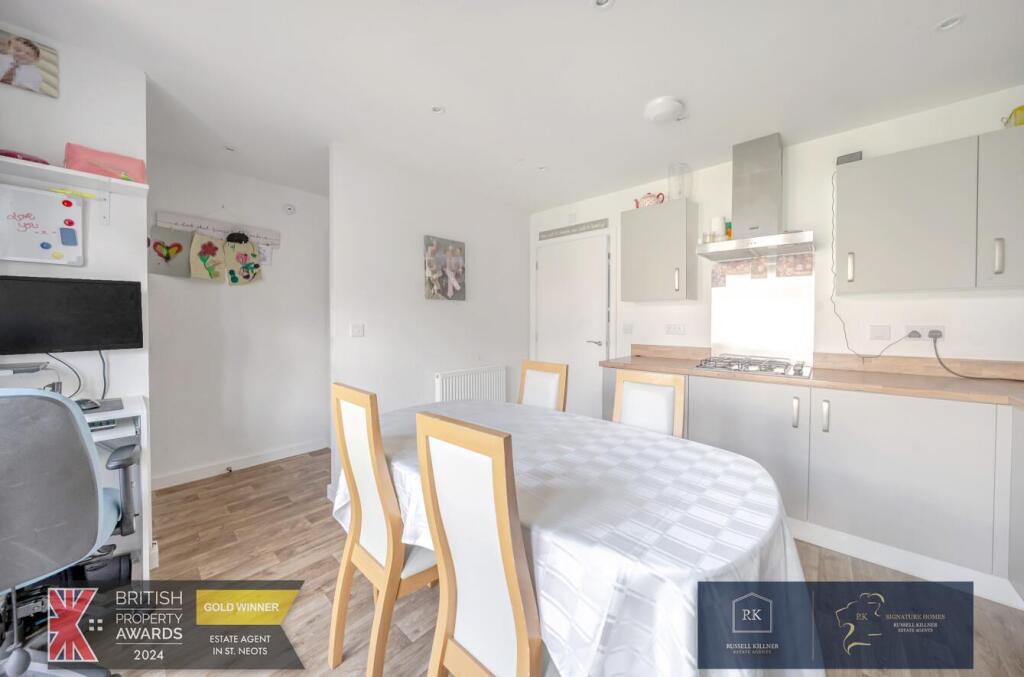 Kitchen/ Family Room.