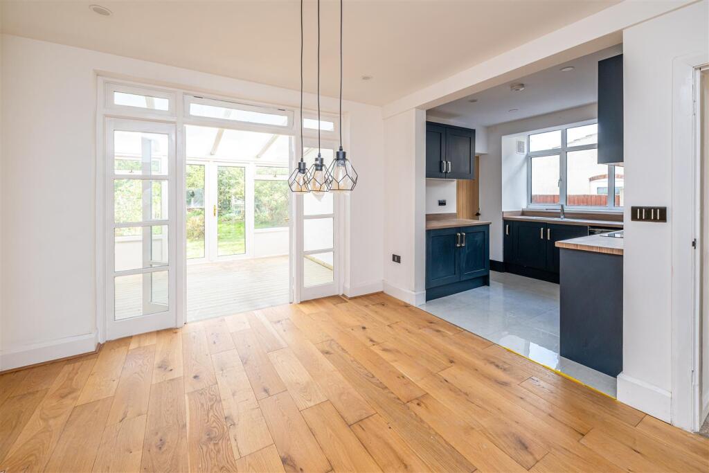 Dining room.jpg