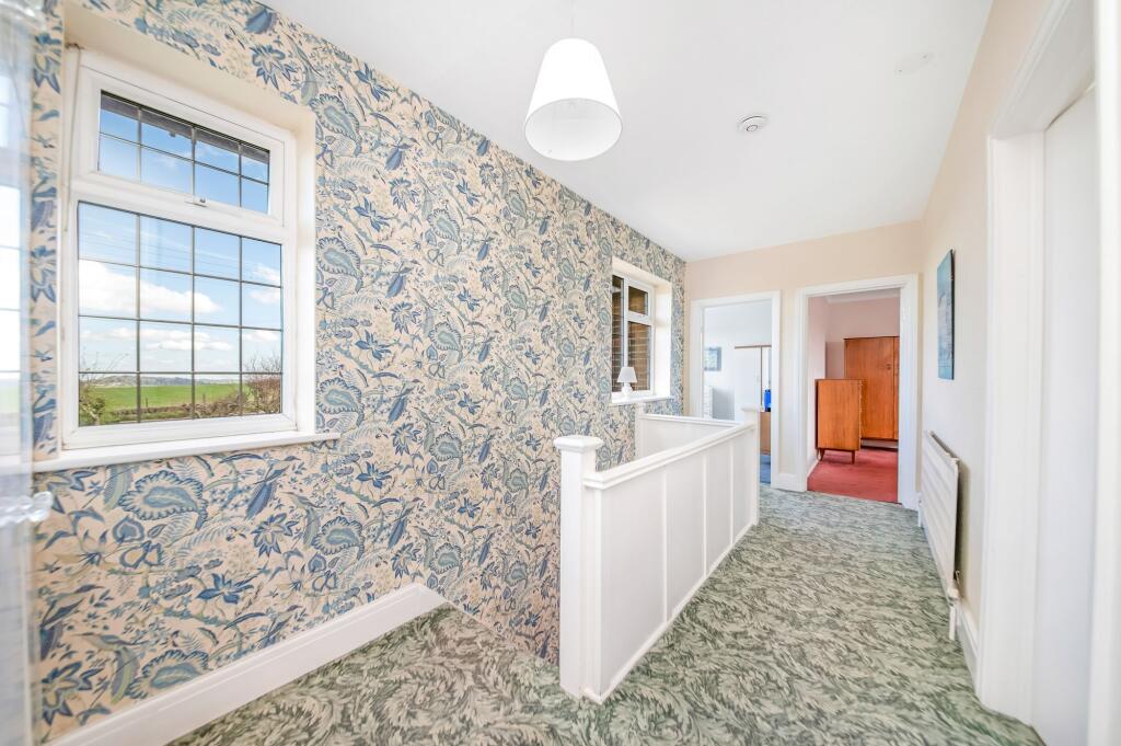 FIRST FLOOR LANDING