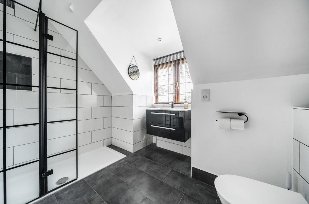 1310546-12-686bd6...