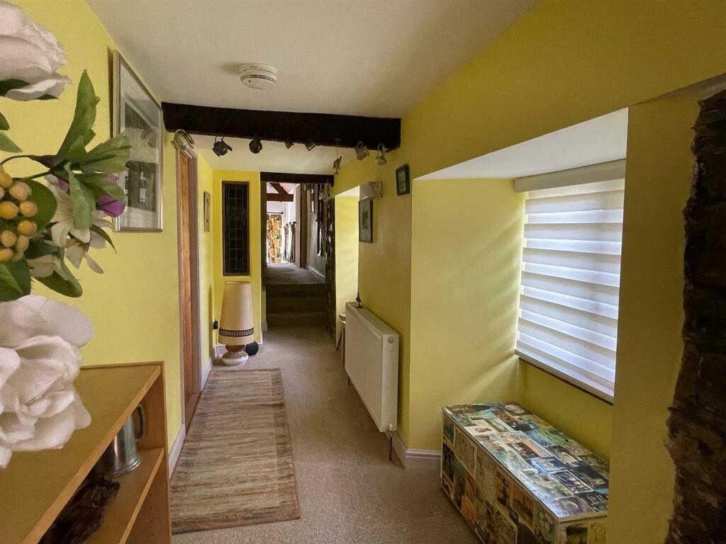 Hallway.jpg