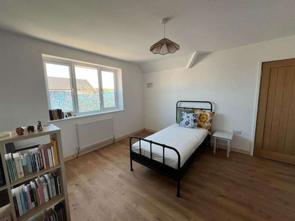 WhatsApp Image 2025-04-11 at 18.03.07_8ab1ff43.jpg