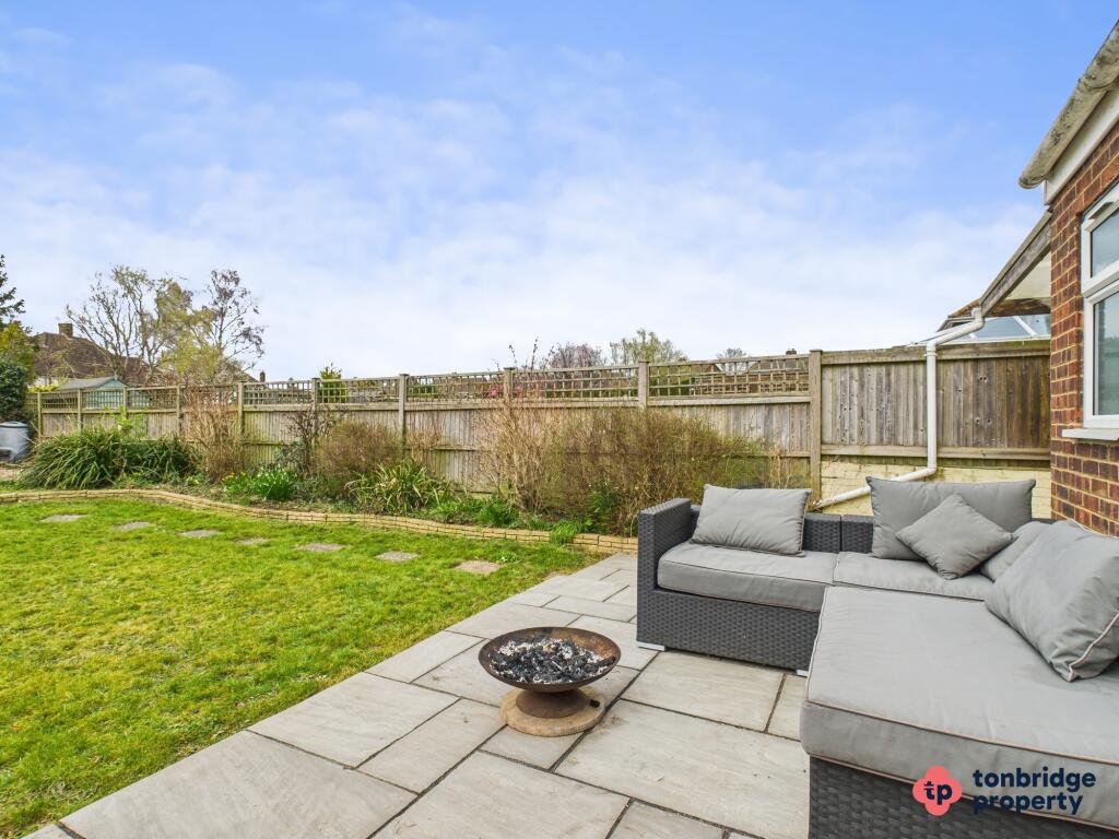 CAM03742G0-PR0020-STILL052