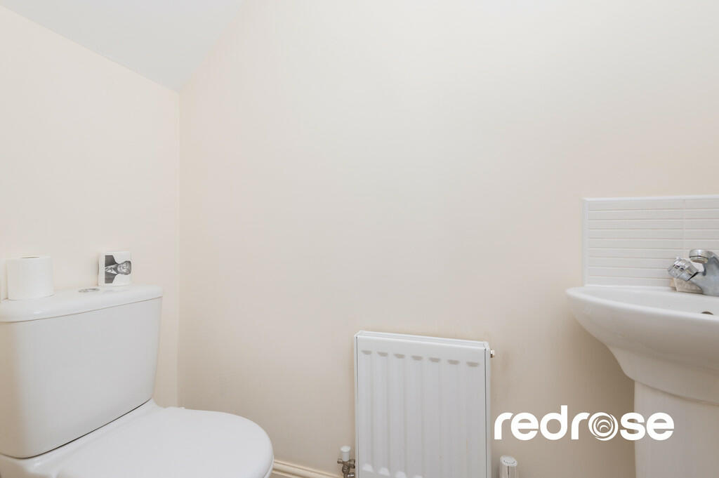 11 Robinson Close...