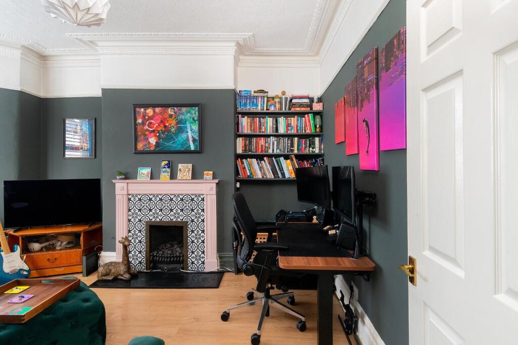 2W4RBN - Living Room D.jpg