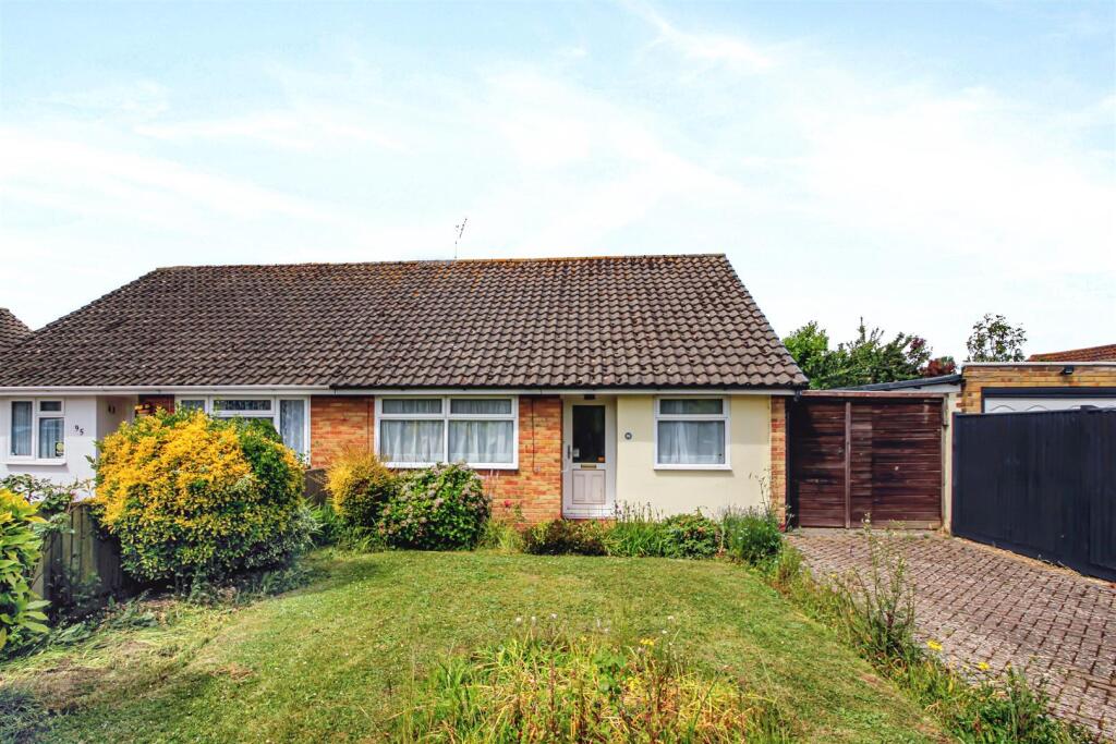 Oakcroft Gardens 96-017.jpg