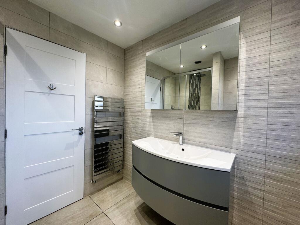 Family Shower Room