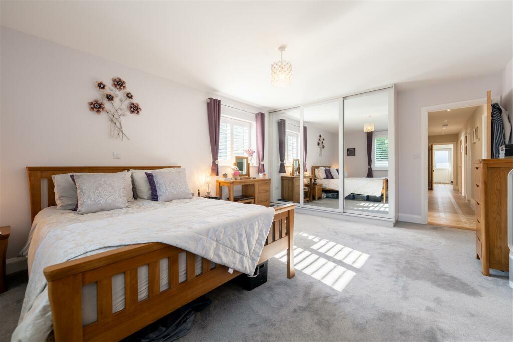 Master Bedroom 1.jpg