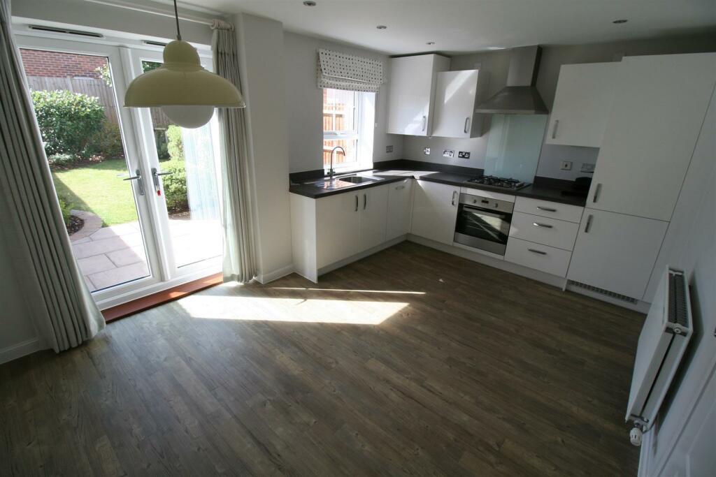 Kitchen / Dining Room