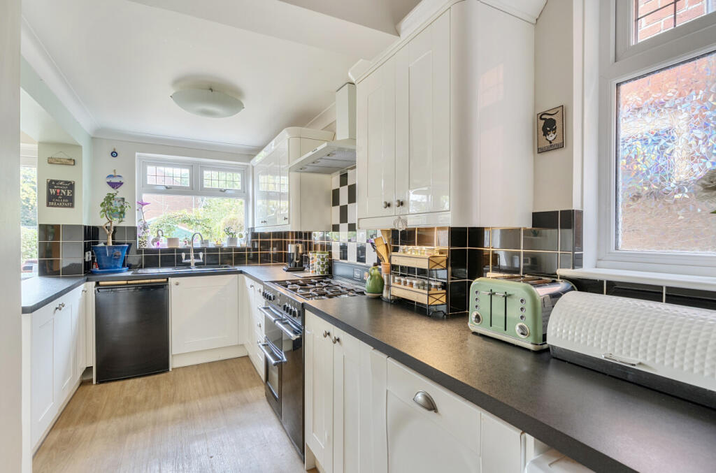 1370385-35-68fa3a...