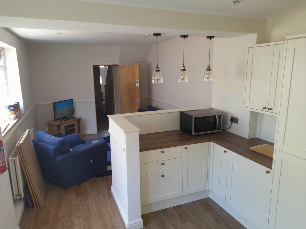 58 VIivian Rd Kitche
