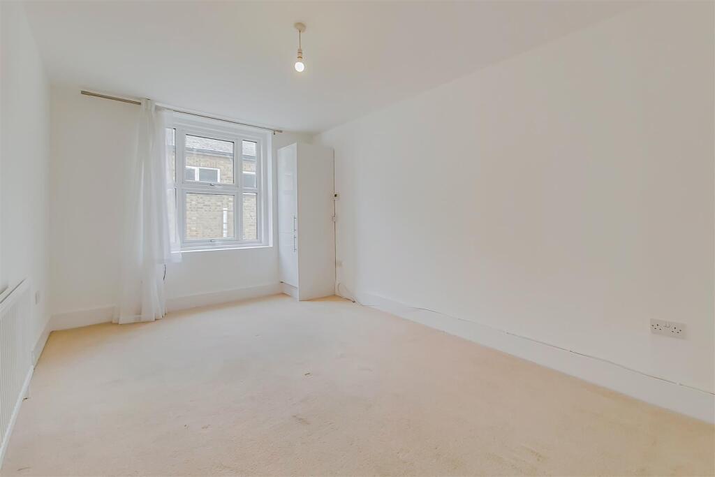 2_Main Bedroom-1.jpg
