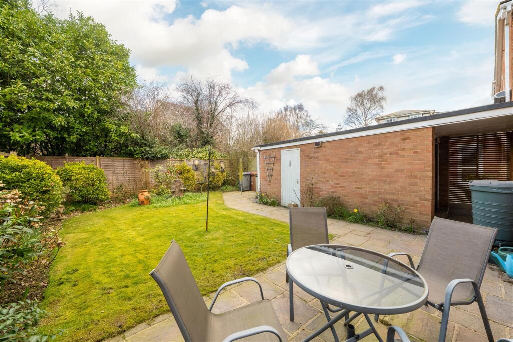 4 The Paddock, Hitchin-22.jpg