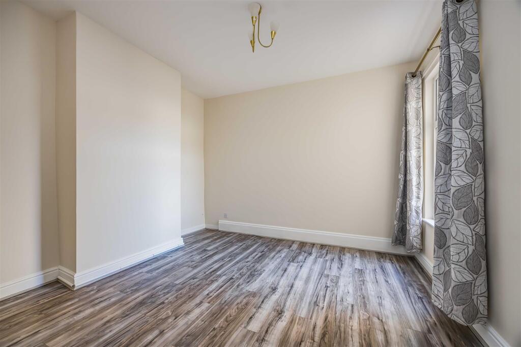 105 Powerscourt Road, Portsmouth-Small-PorticoMark