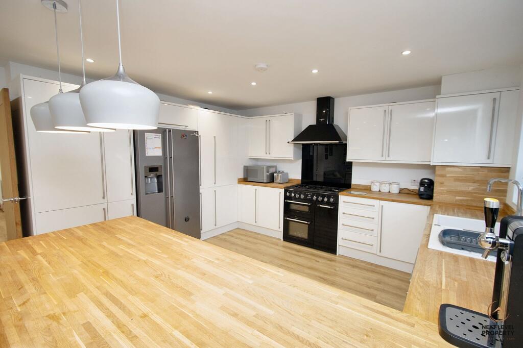Kitchen/Living Area
