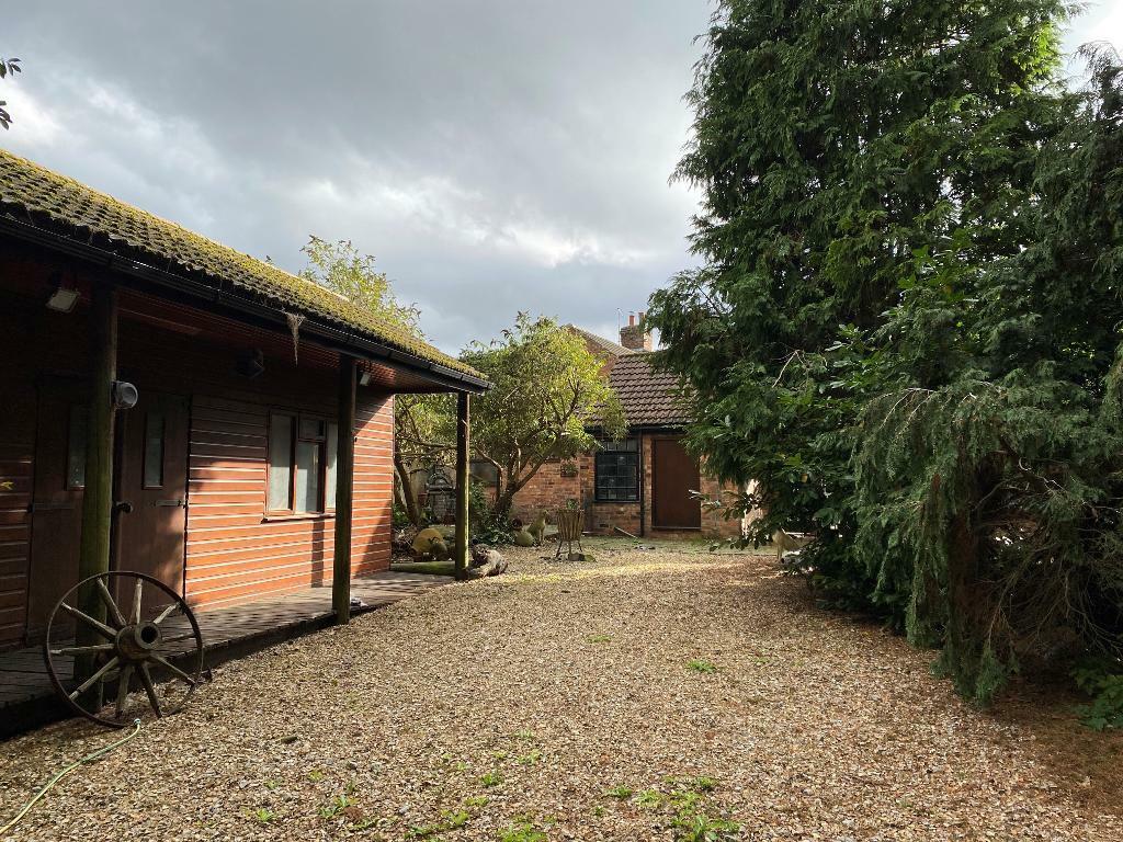 Rear Garden and Outbuilding
