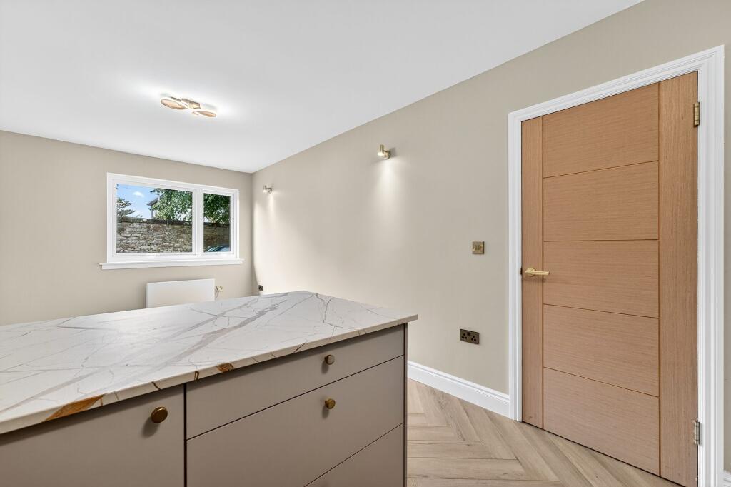 Lounge / Kitchen