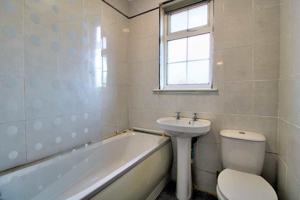 IMG_0608_09_10_Interior 4