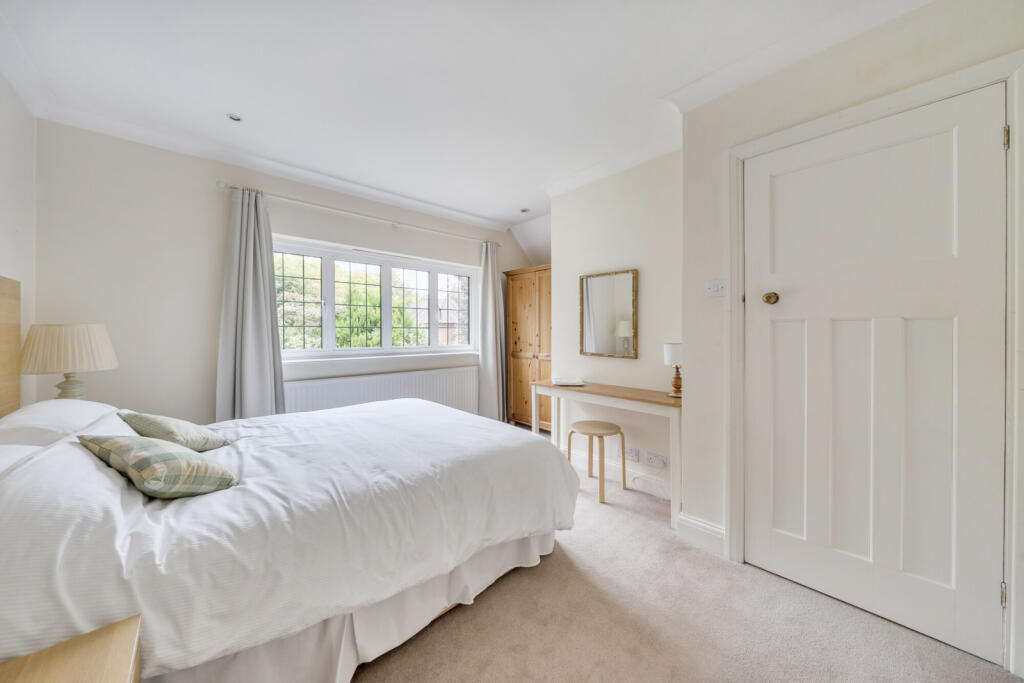 1365259-16-68e93c...