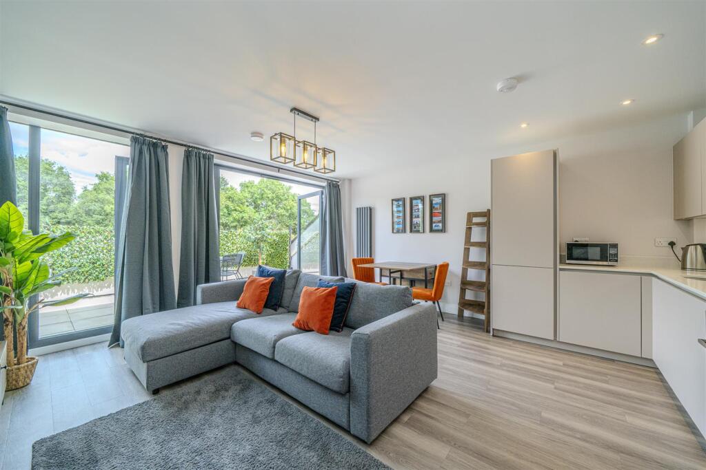 Lounge/Kitchen/Dining Room