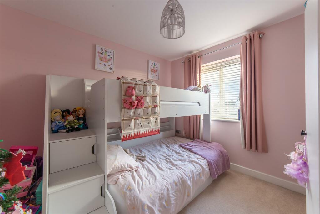 209 Cwrt Celyn-7.jpg