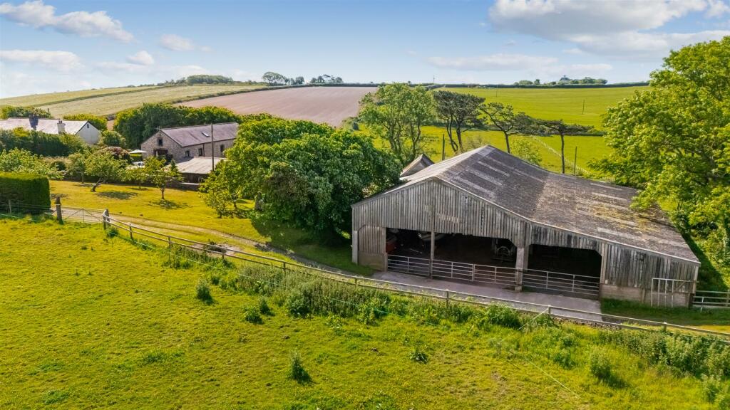 A42 - Springs Farm rownstone Road Kingswear - 2406