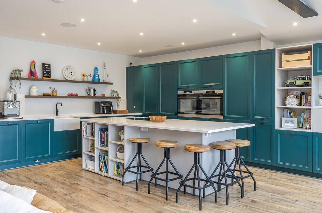 67d9413a0dbf8-l-1...