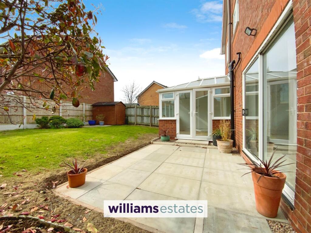 rear patio &amp; garden
