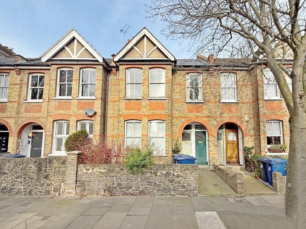 3 bedroom Flat for Sale Ealing W5