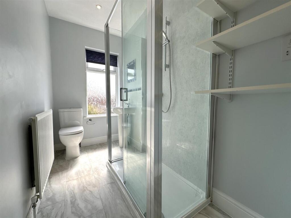First Floor Shower Room 312