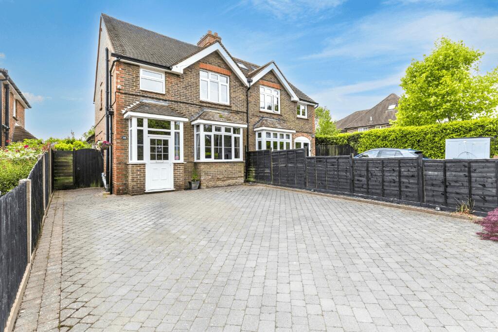 Three bedroom semi detached house, East Grinstead
