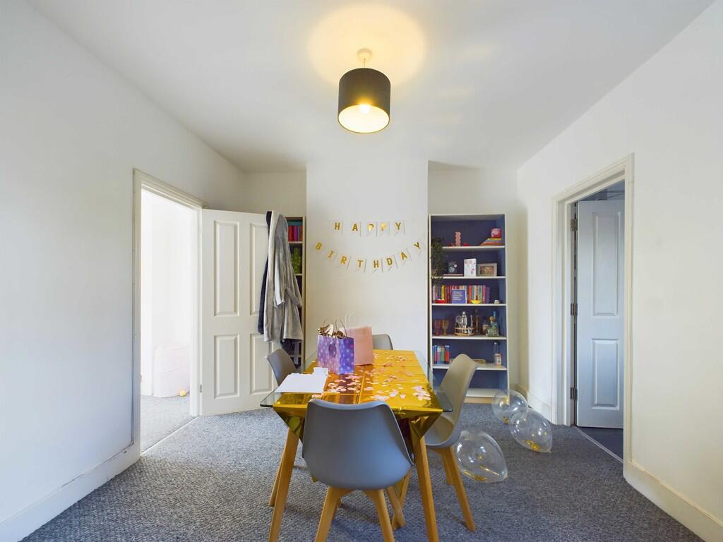 CAM03741G0-PR0044...