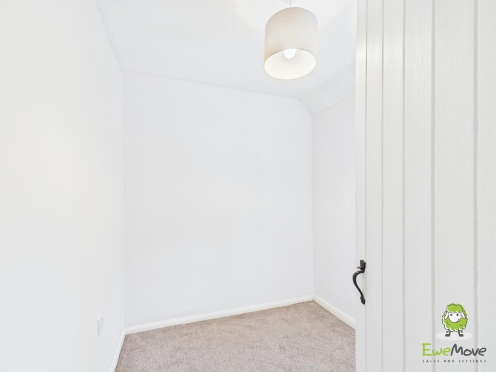 CAM03778G0-PR0198-STILL018