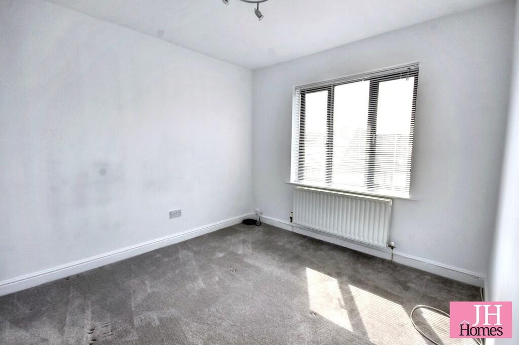 BEDROOM 2 (2)
