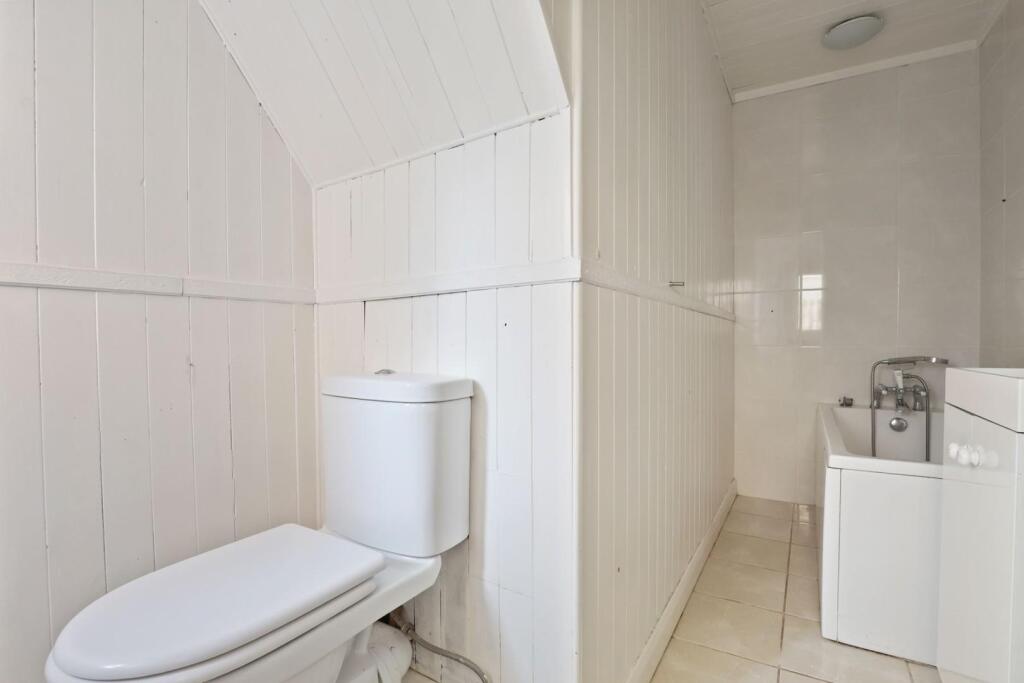 11-2288JHPropWpen - 350 Blandford Road - 33 (1)-me