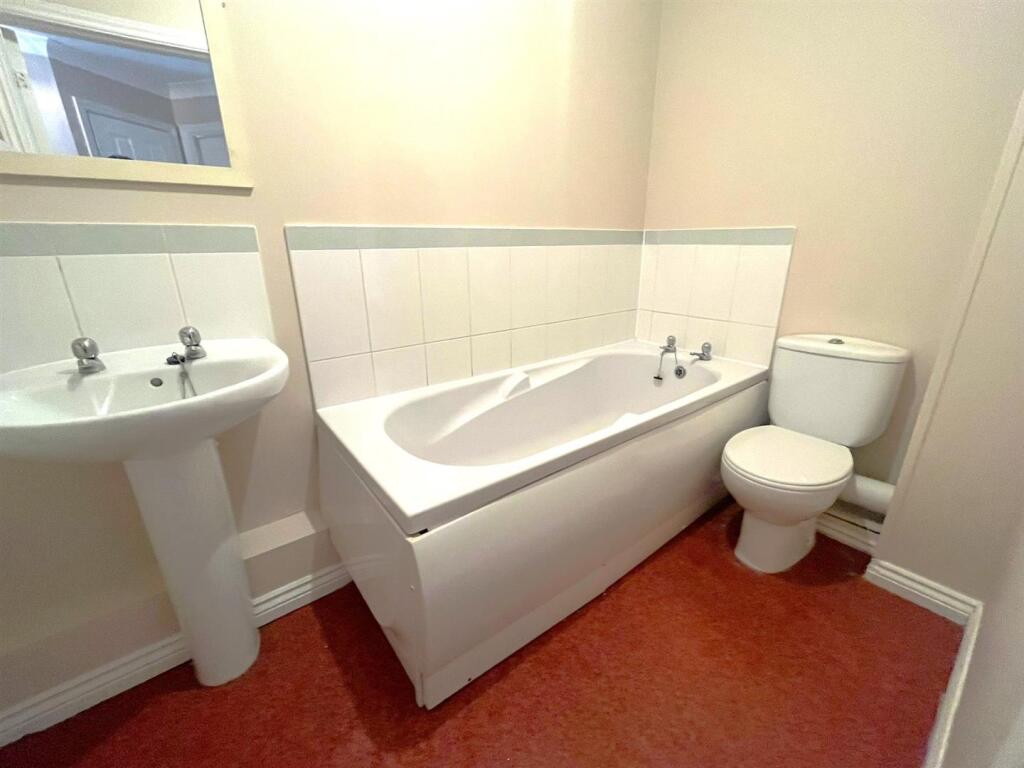 WhatsApp Image 2025-08-19 at 15.04.46.jpeg