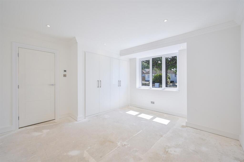 CLAREMONT GARDENS, 22- (7).jpg