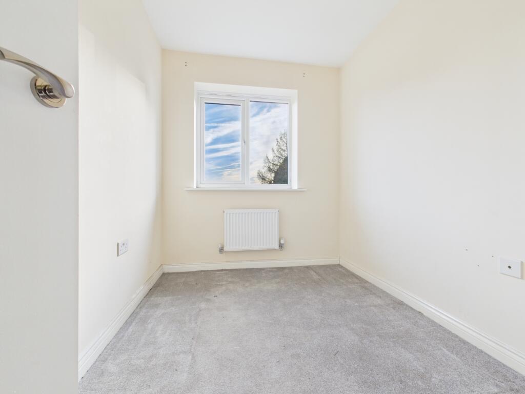 CAM03729G0-PR0178-STILL006