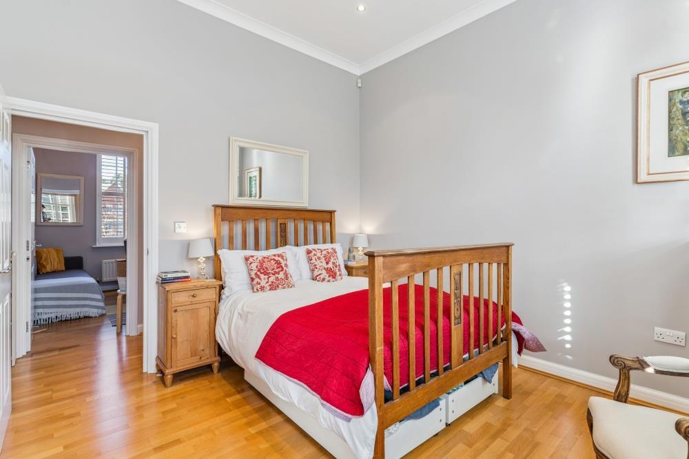 DSC03077-465c5bd8506a5536f9a8e1e26c445636 - 800px.