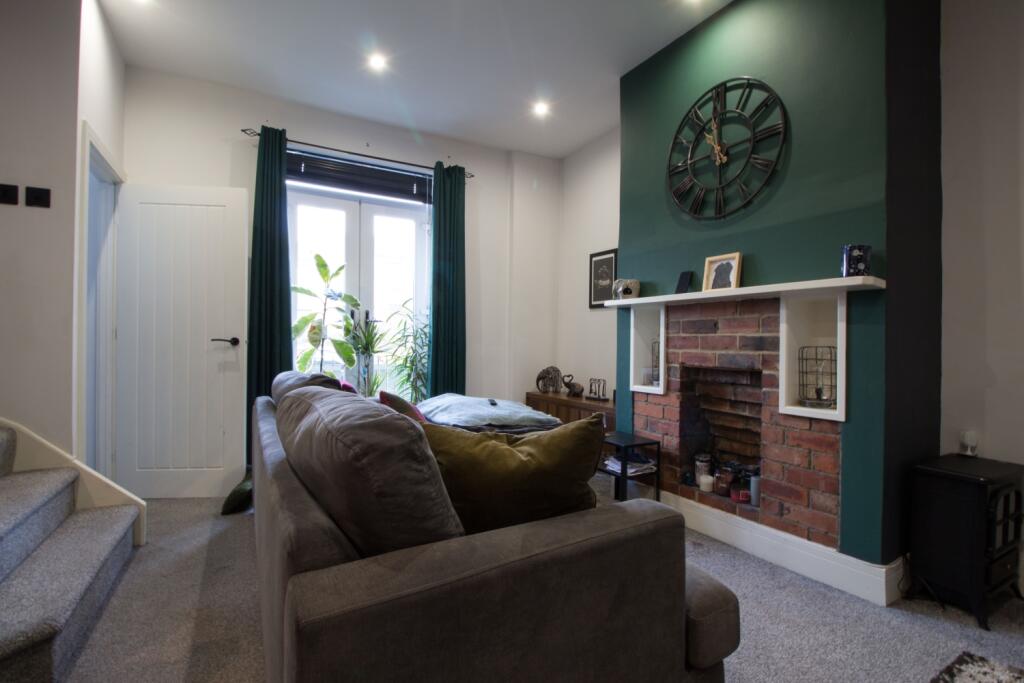 5 Lounge Nab Lane EweMove Adam Hendry