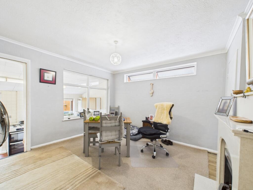 CAM01740G0-PR0434-STILL016