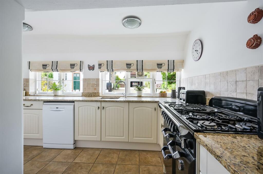 COBBLERS COTTAGE- (14).jpg