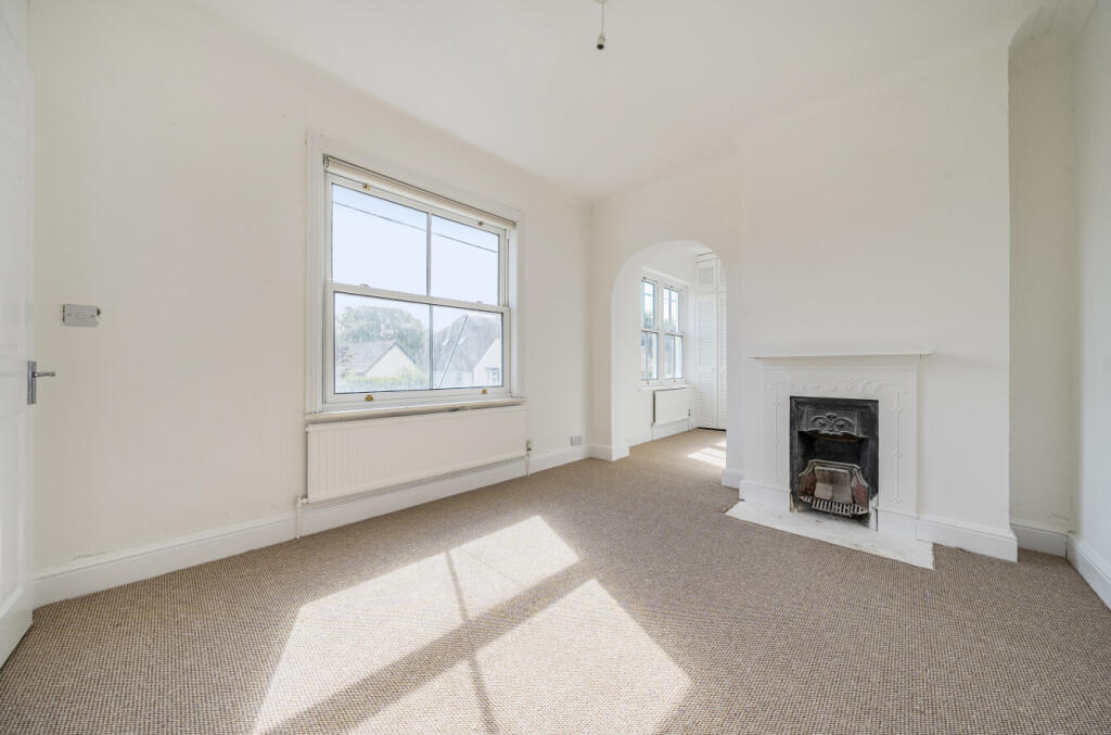 1350771-8-68c2cc2...