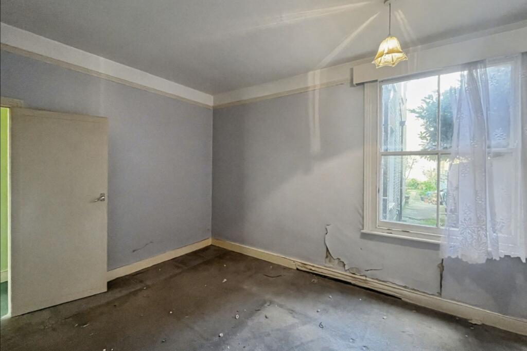 65 Burntwood Lane, London SW17 0AJ