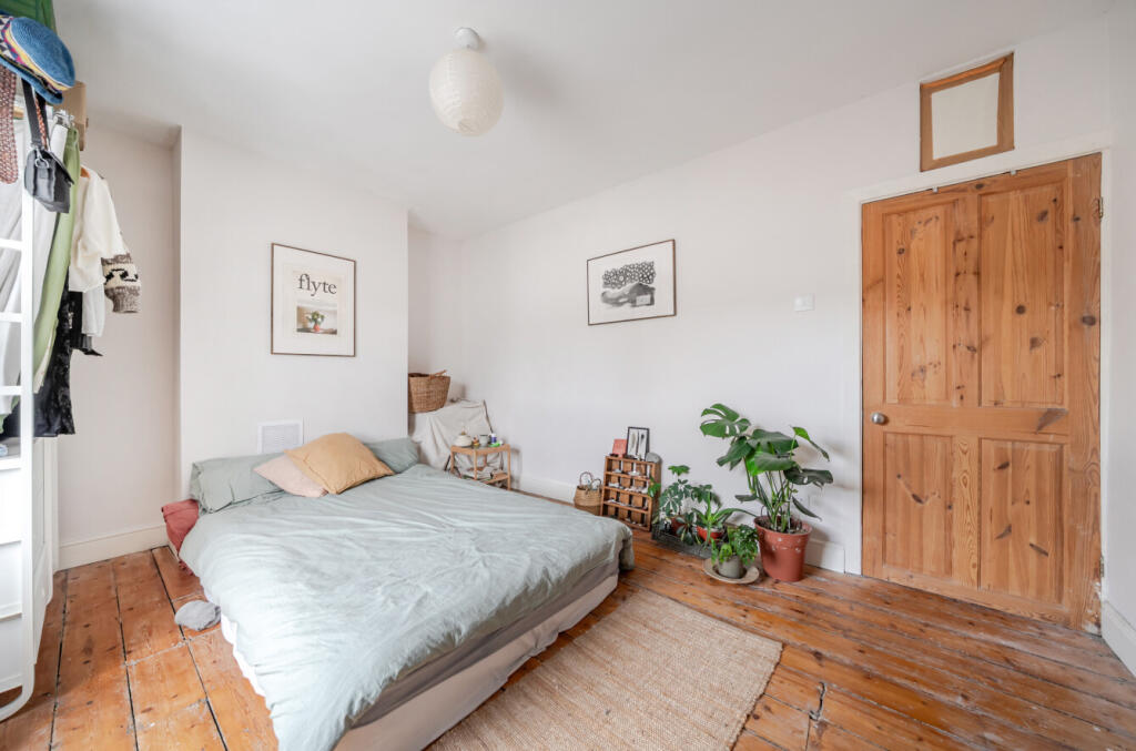 1388102-12-693a9e...