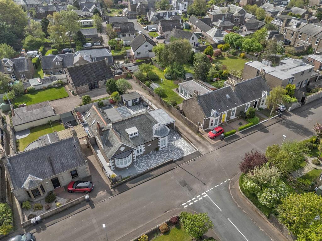 7 Guthrie Street Carnoustie-3.JPG