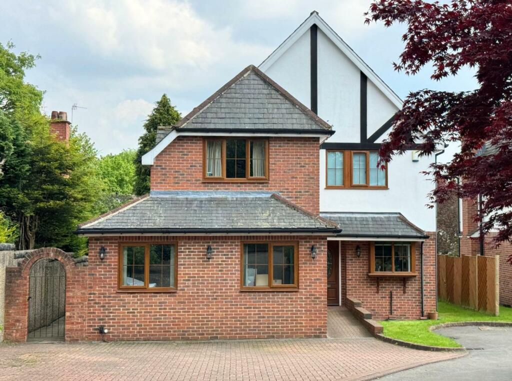 Oakwood grange Lane  pic.jpg
